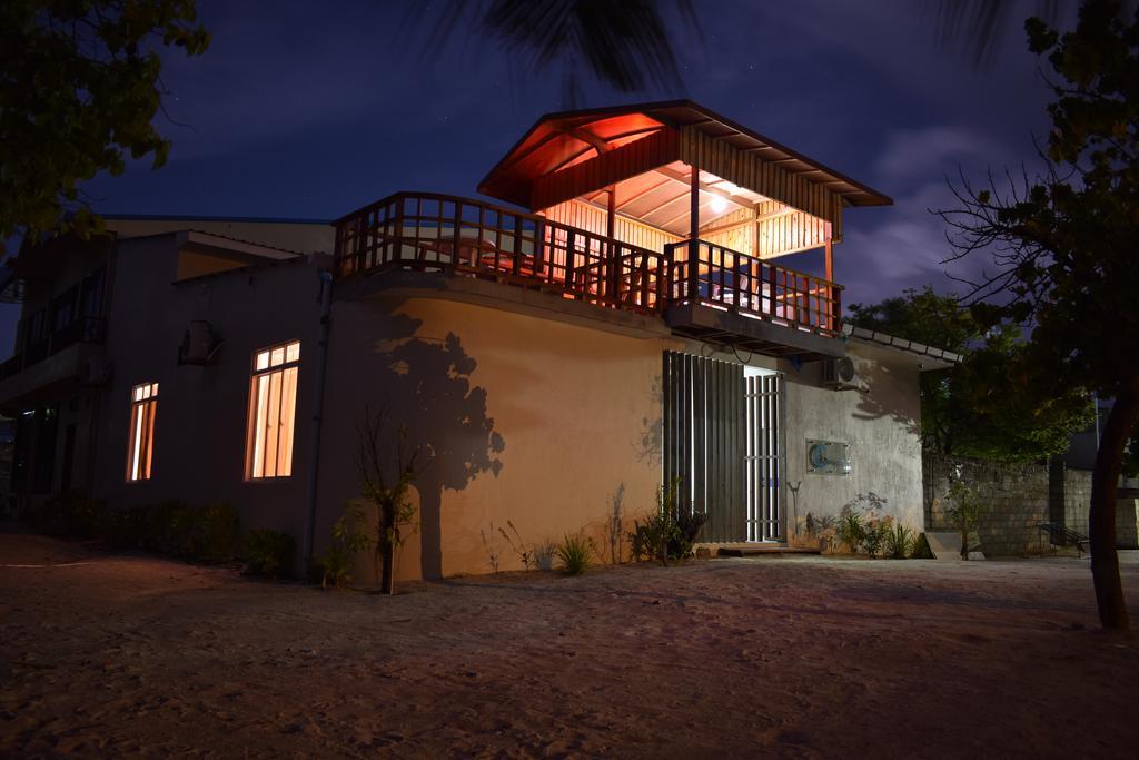 Hotel Gurus Maldives At Gulhi Island Exterior foto